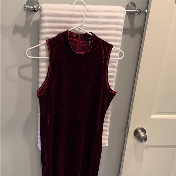 Brand new forever 21  maroon velvet dress - Picture 1 of 2